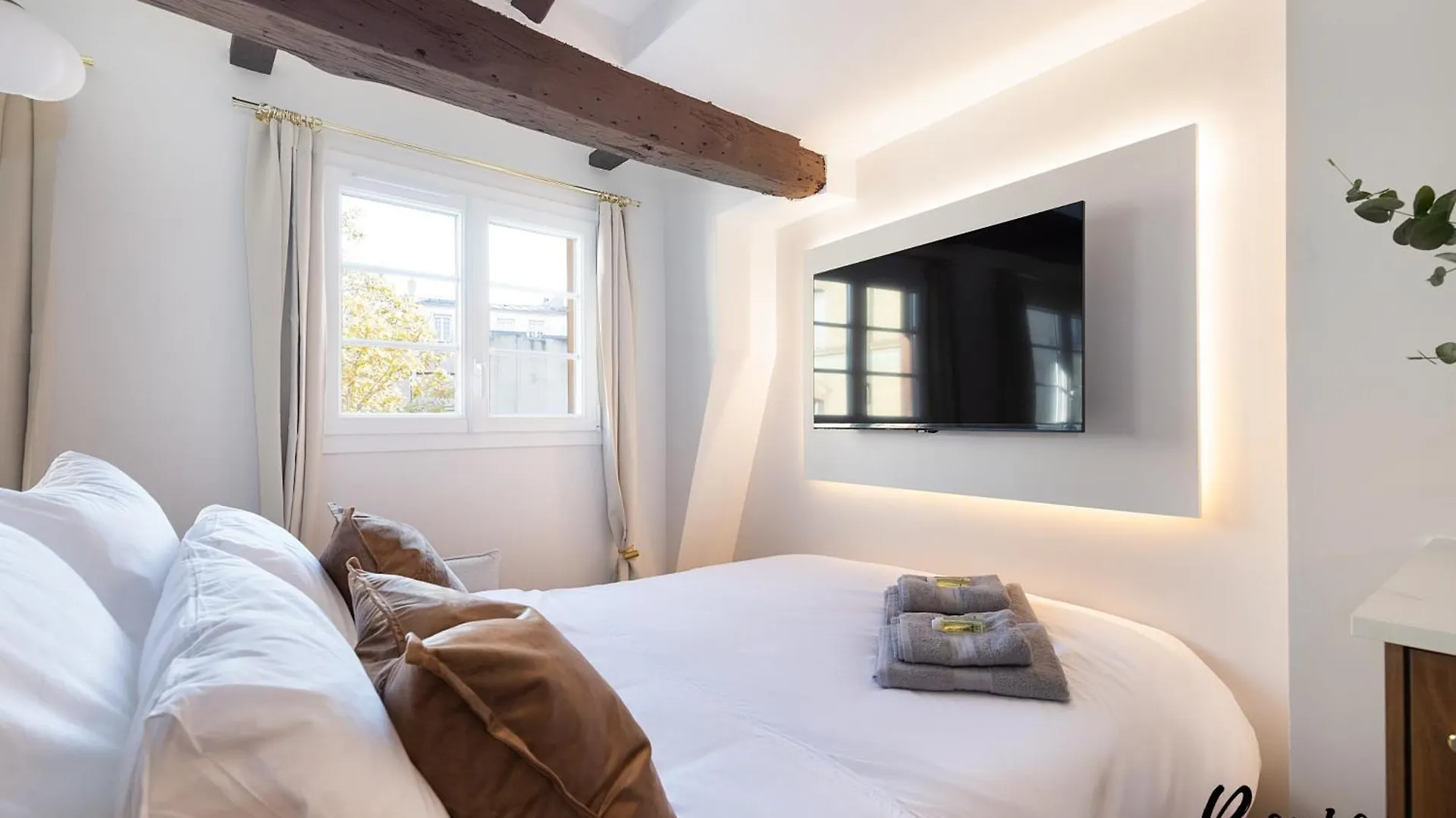 아파트 Super Central - Marais Luxury One-Bedroom - Free Parking 파리